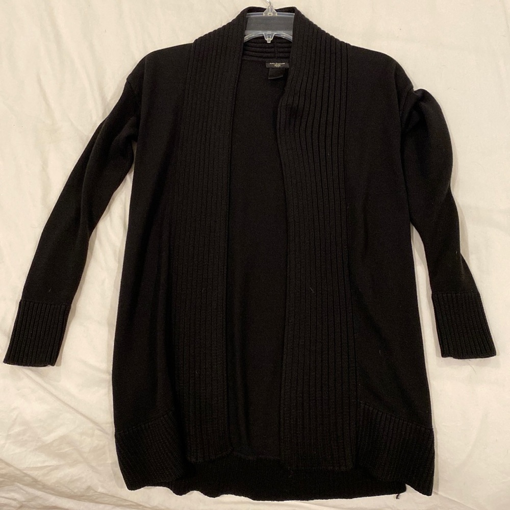 🌸4 for $20🌸 Ann Taylor XS Cardigan
